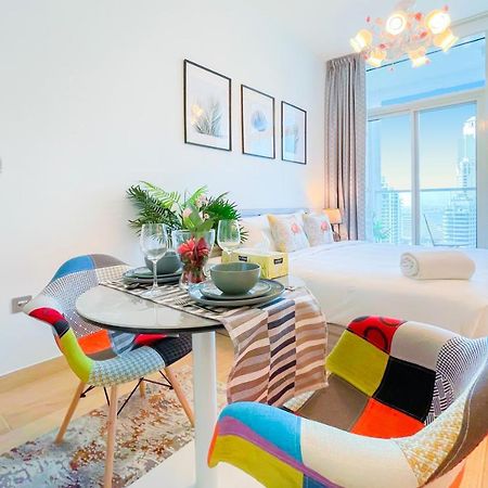 Bnbmehomes - Beautiful Lake View Studio Near Marina - 1504 두바이 외부 사진