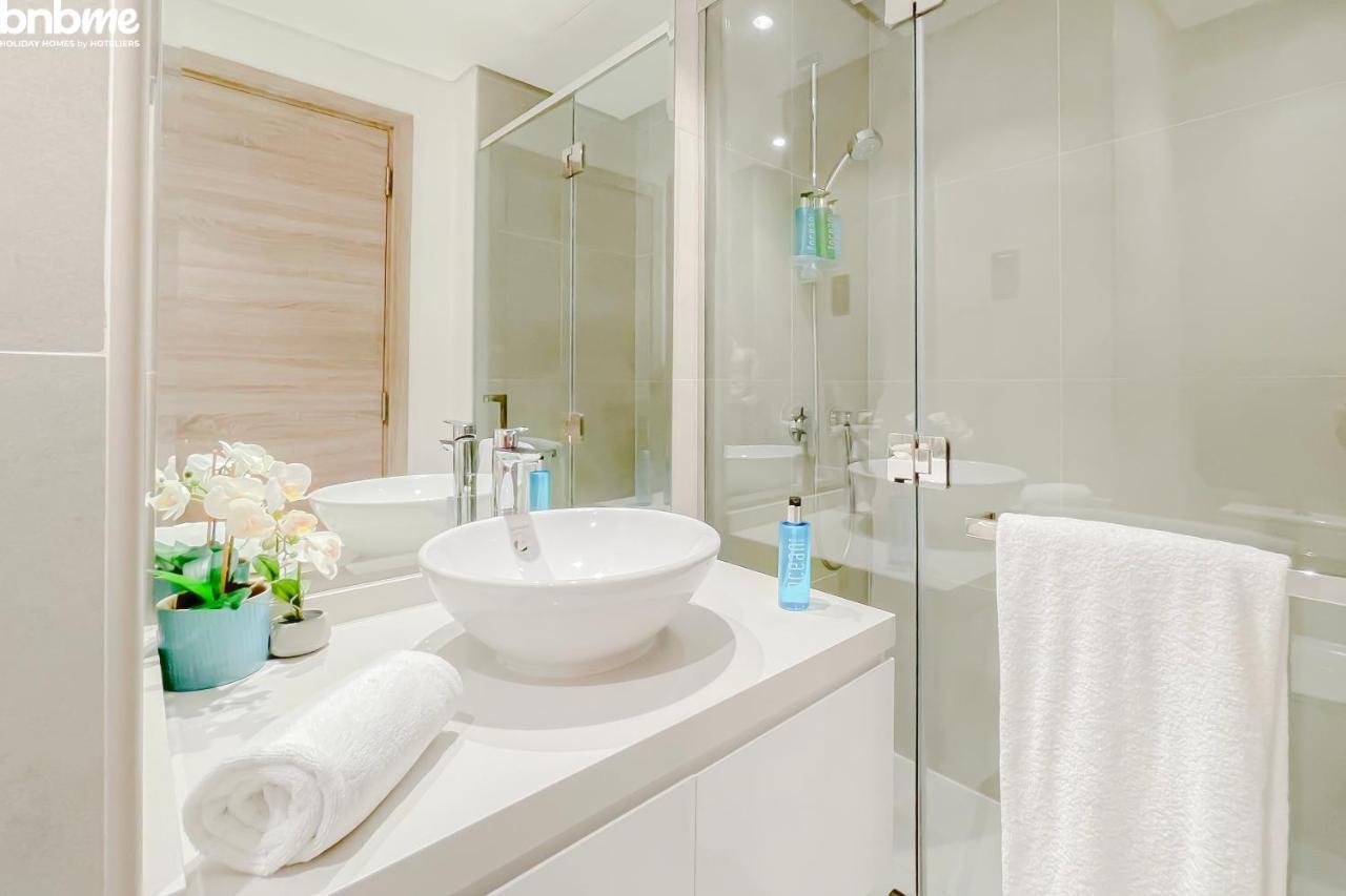 Bnbmehomes - Beautiful Lake View Studio Near Marina - 1504 두바이 외부 사진
